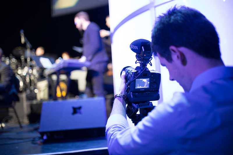 When to use a stereo or mono microphone in your videos?