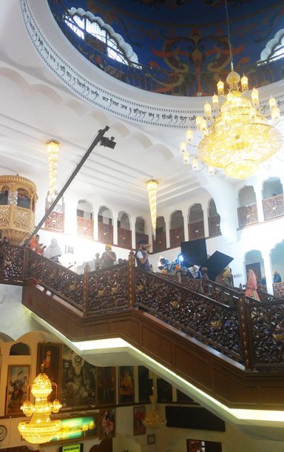Bollywood location: Large crowds scene