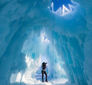 2023 Winter Photo Contest Call for Entries by StudentFilmmakers.com. Above photo by Sean Pierce. Follow IG @ https://www.instagram.com/prevailz/